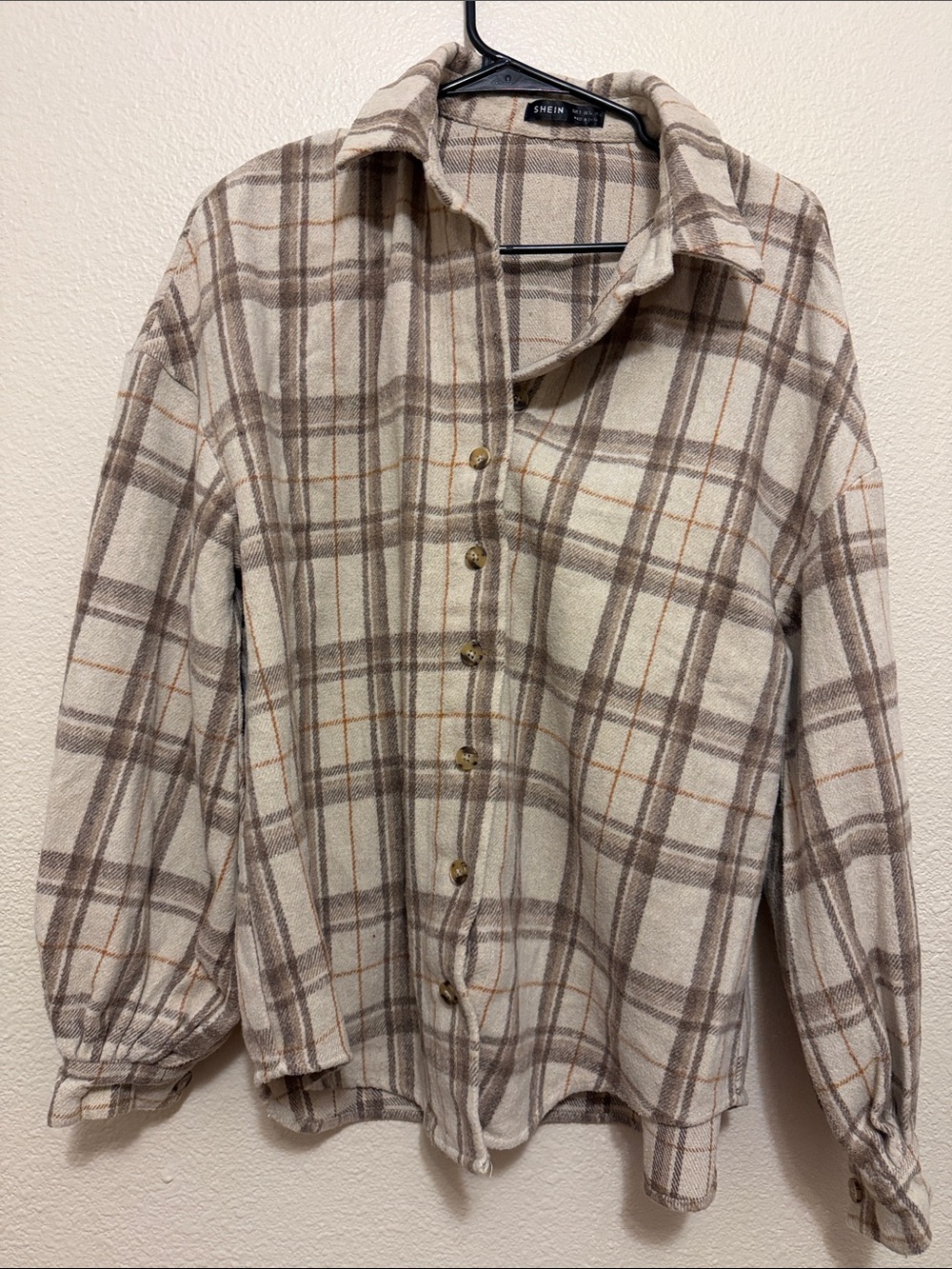 Shacket-Style oversized Plaid Button-Up Jacket in Beige and Brown
